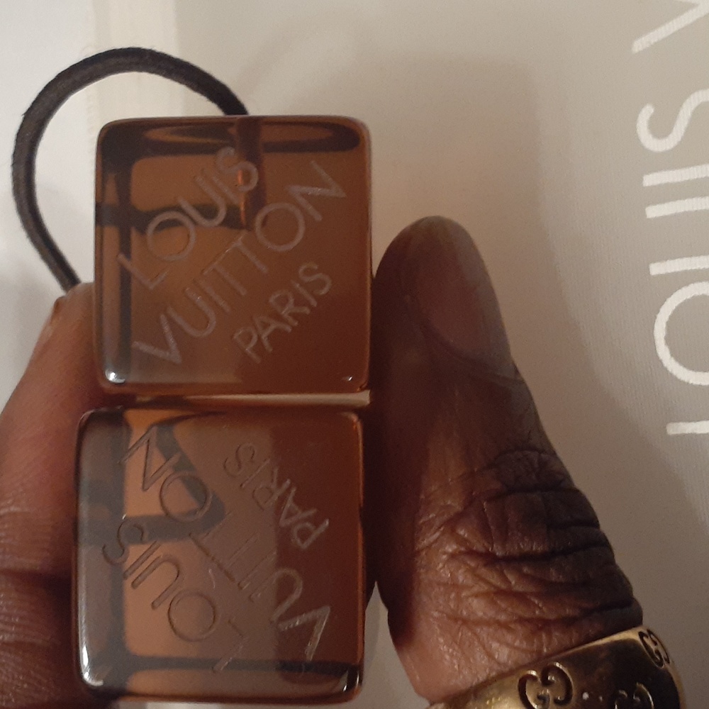 LOUIS VUITTON BROWN RESIN HAIR CUBE AUTHENTIC